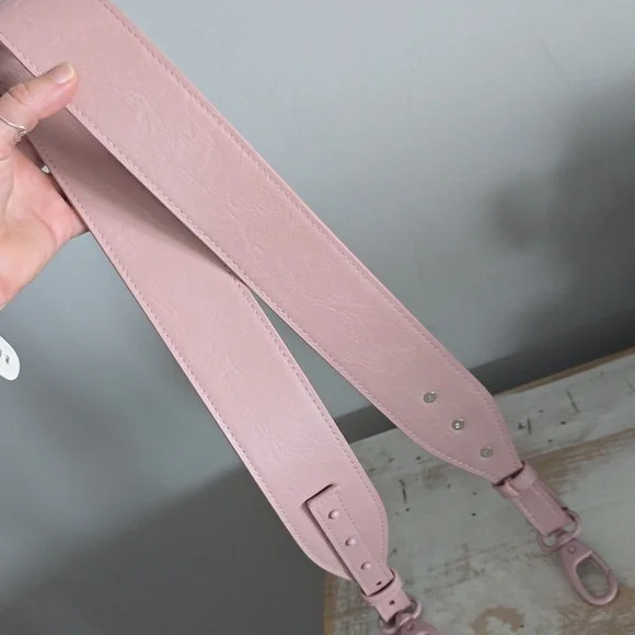 BEIS The Commuter Tote In Atlas Pink - Picture 8 of 12